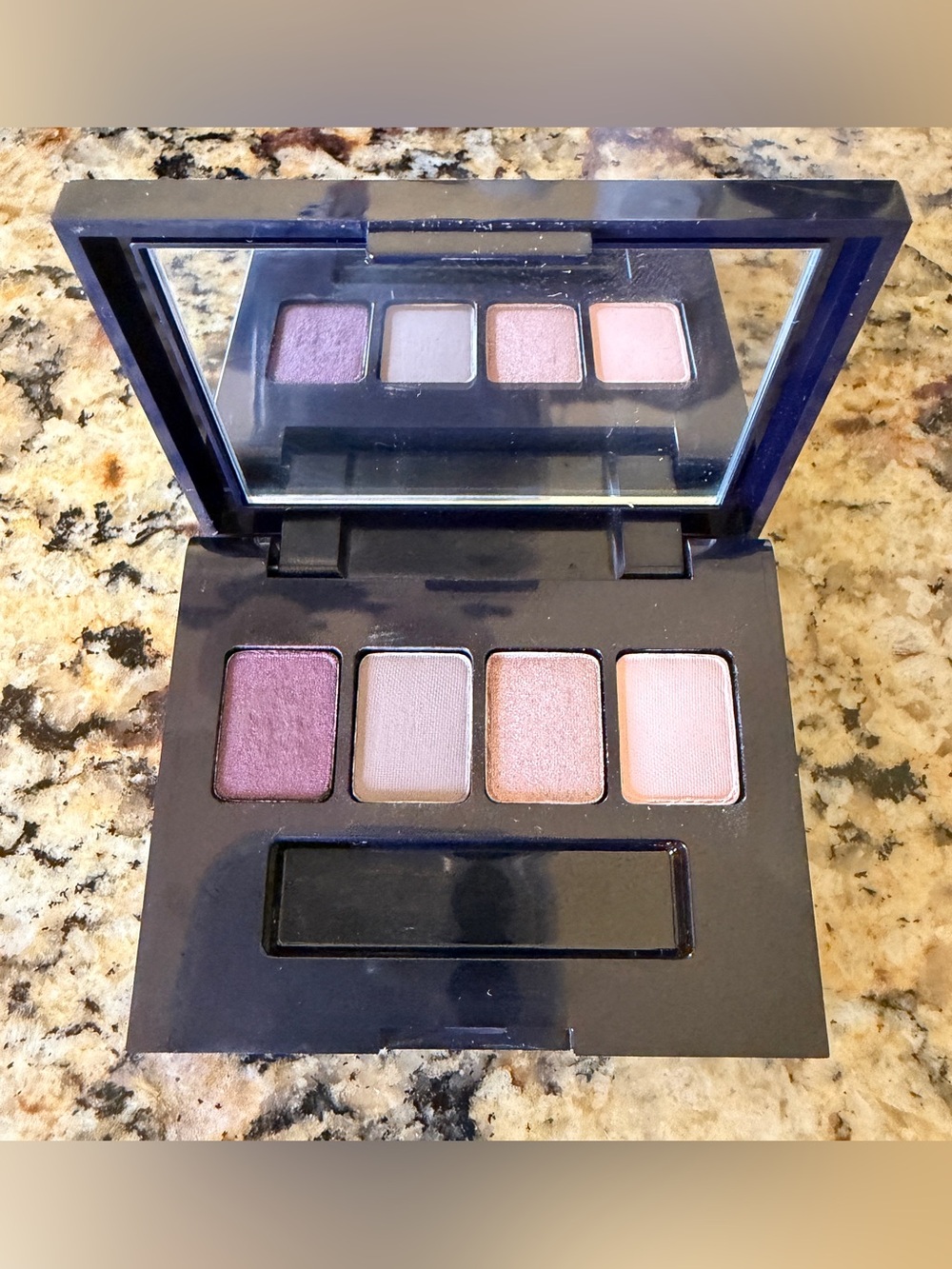 Estee Lauder Four-Shade Eyeshadow Palette — Plum, Mauve, Rose-Gold, Soft Pink
